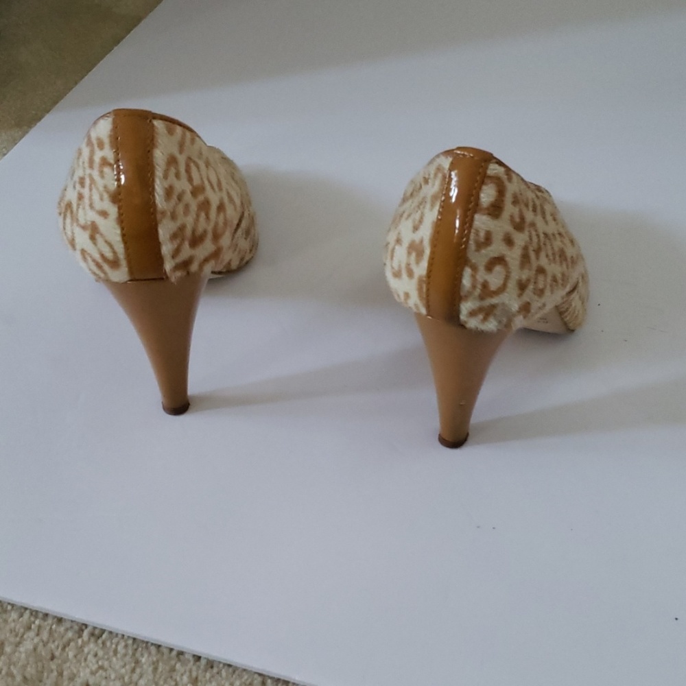 Shoes - Picture 4 of 4